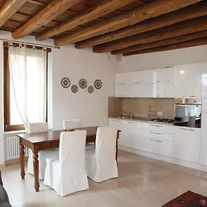  Appartement Centre 2 Bedroom Flat Italie